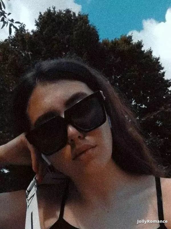 Tatiana Profile image 4