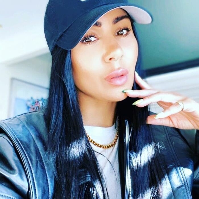 GreenEyedBlonde1 Profile image 5