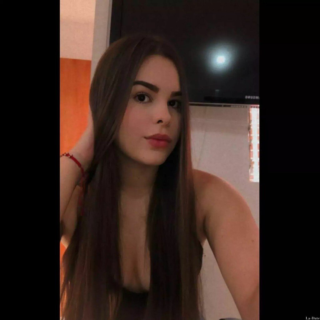Valentina, 21