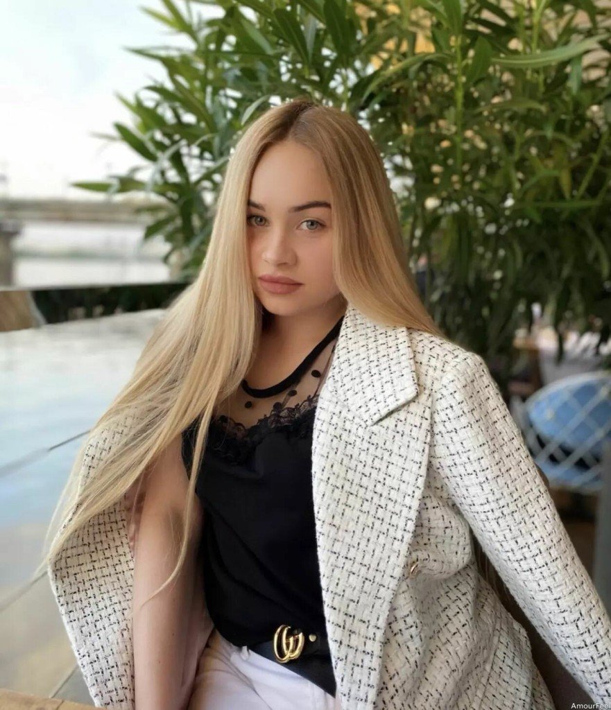 Yuliia Profile image 1