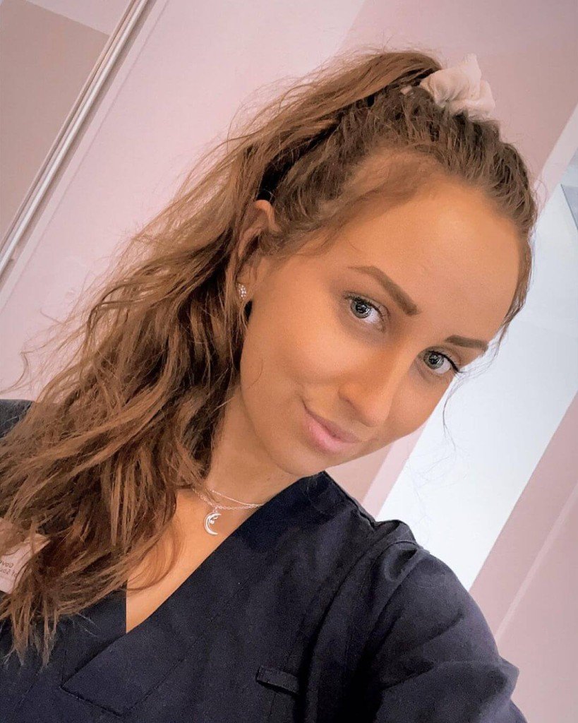 Charlotte Profile image 2