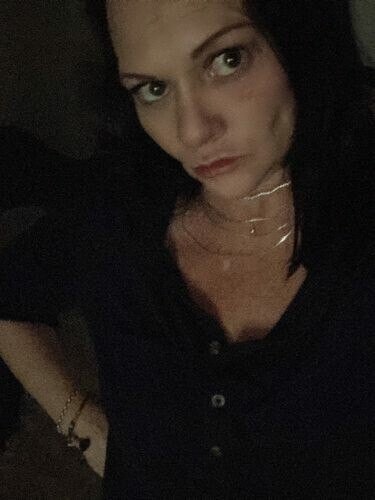 Alessandra, 44