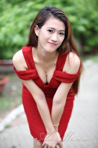 Ella, 30