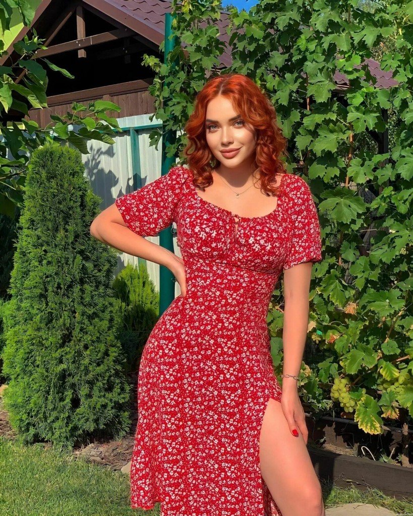 Alina Profile image 2
