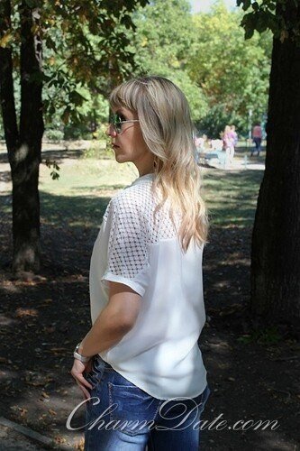 Tina Profile image 3