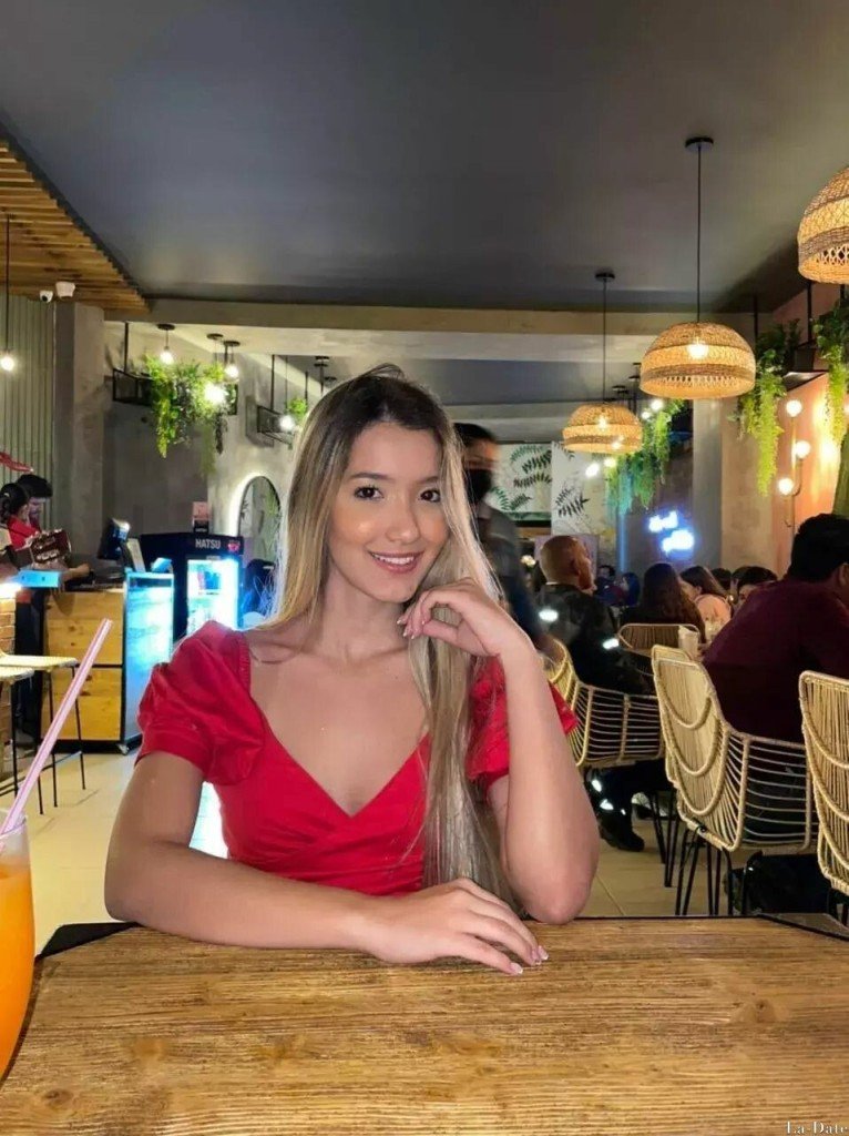 Lilit Profile image 2