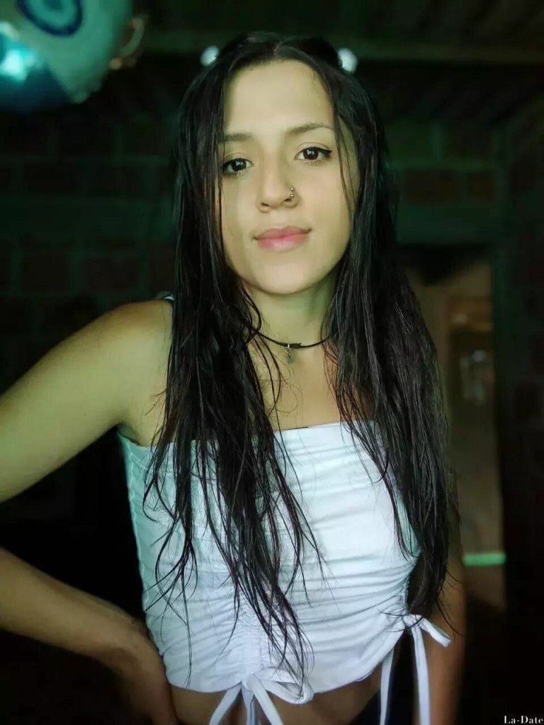 Daniela Profile image 4