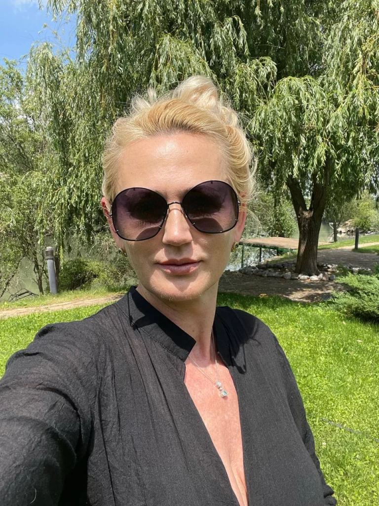 Oksana Profile image 11